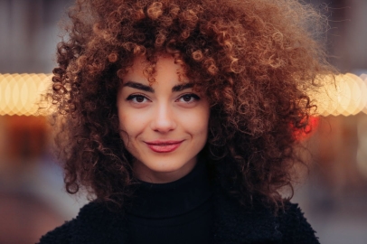 Ein Übersichtsleitfaden: Wie viel kosten Haarverlängerungen?