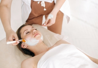 Die 7 besten Gesichtssprays für frische und strahlende Haut