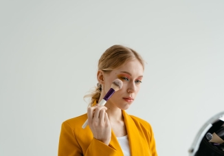 Farbenfrohe Make-up-Looks, die du unbedingt ausprobieren solltest