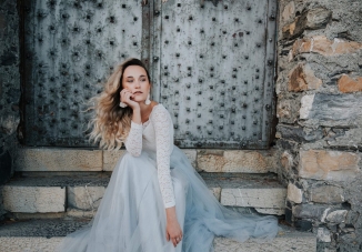 Langärmelige Brautkleider, in denen Frauen strahlen