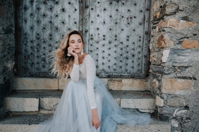 Langärmelige Brautkleider, in denen Frauen strahlen