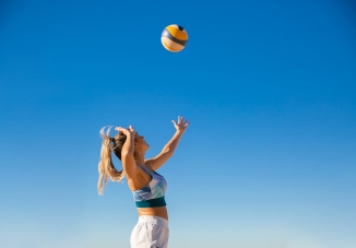 Die 6 besten Frisuren für Volleyballspielerinnen