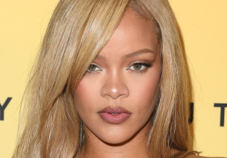 Rihannas karamellblonde Haare setzen neue Maßstäbe für den Herbst