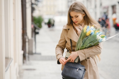 Die 8 bekanntesten Prominenten, die Birkin-Taschen lieben